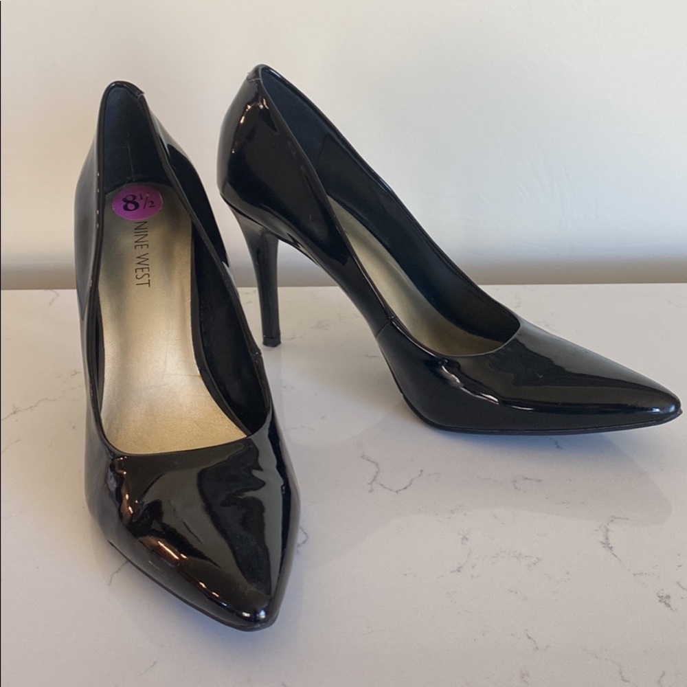 NWOT Patent Black Pumps